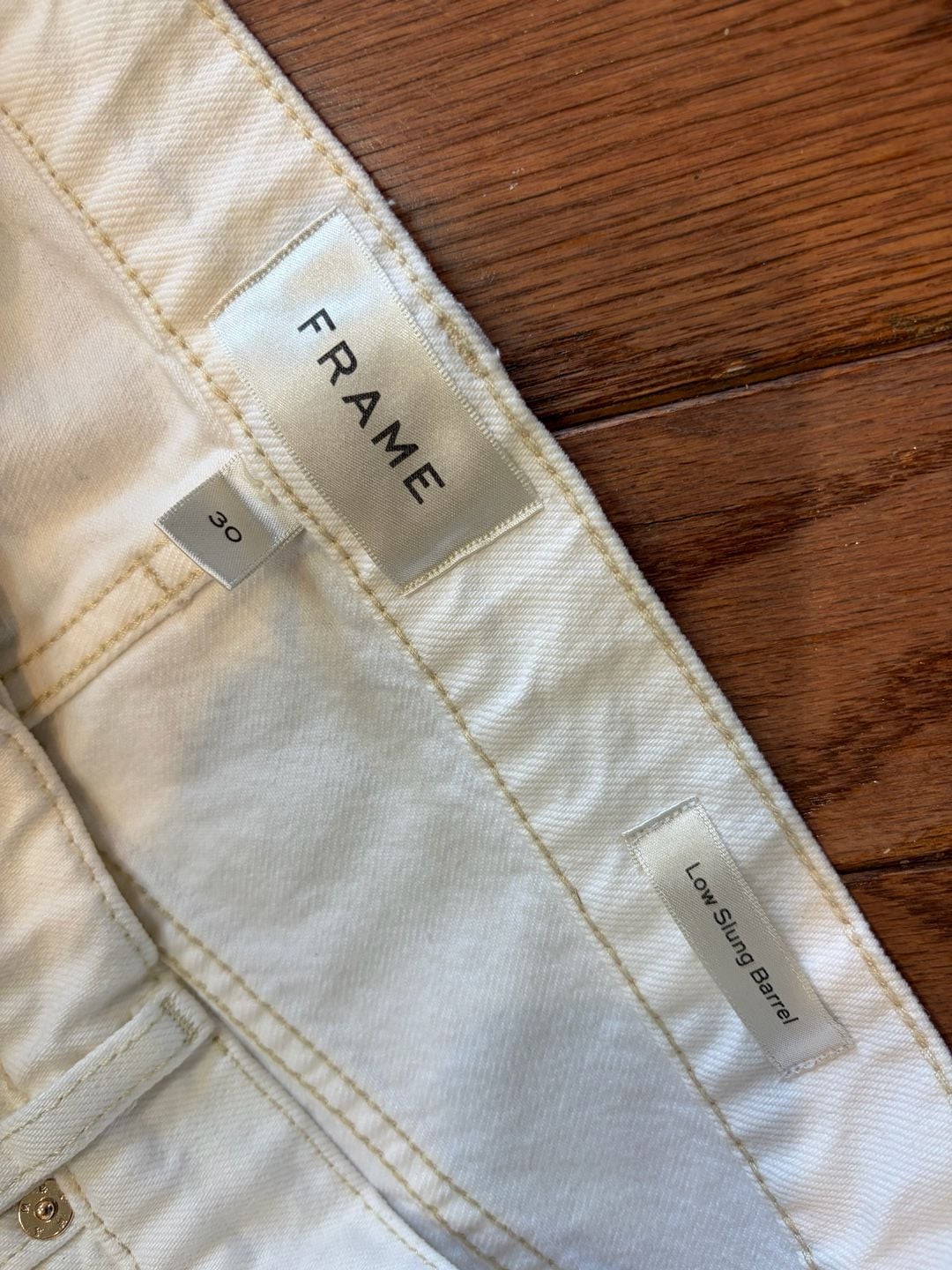 FRAME Low Slung Barrel White Denim Jeans Size 30 5