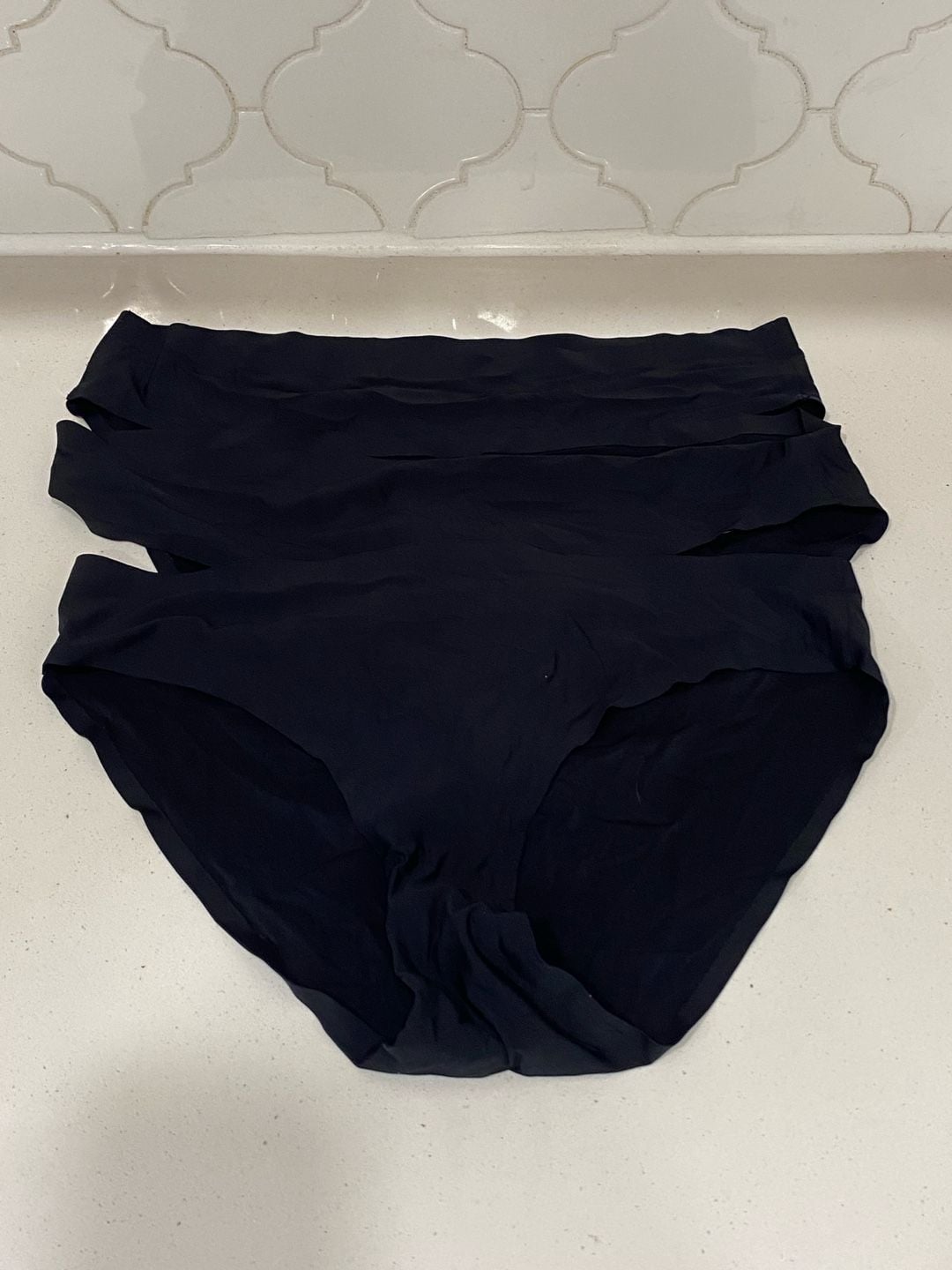 Women's Black Strappy High-Waisted Seamless Briefs Size XL 1