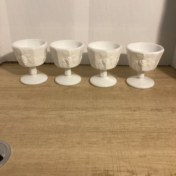Set of 4 Vintage Westmoreland Paneled Grape Milk Glass Low Footed Sherbet Dishes