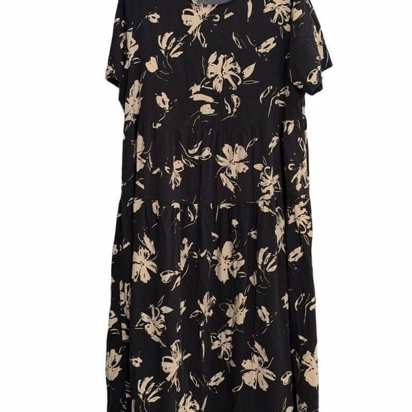 Black and Beige Floral Short Sleeve Tiered Maxi Dress XL