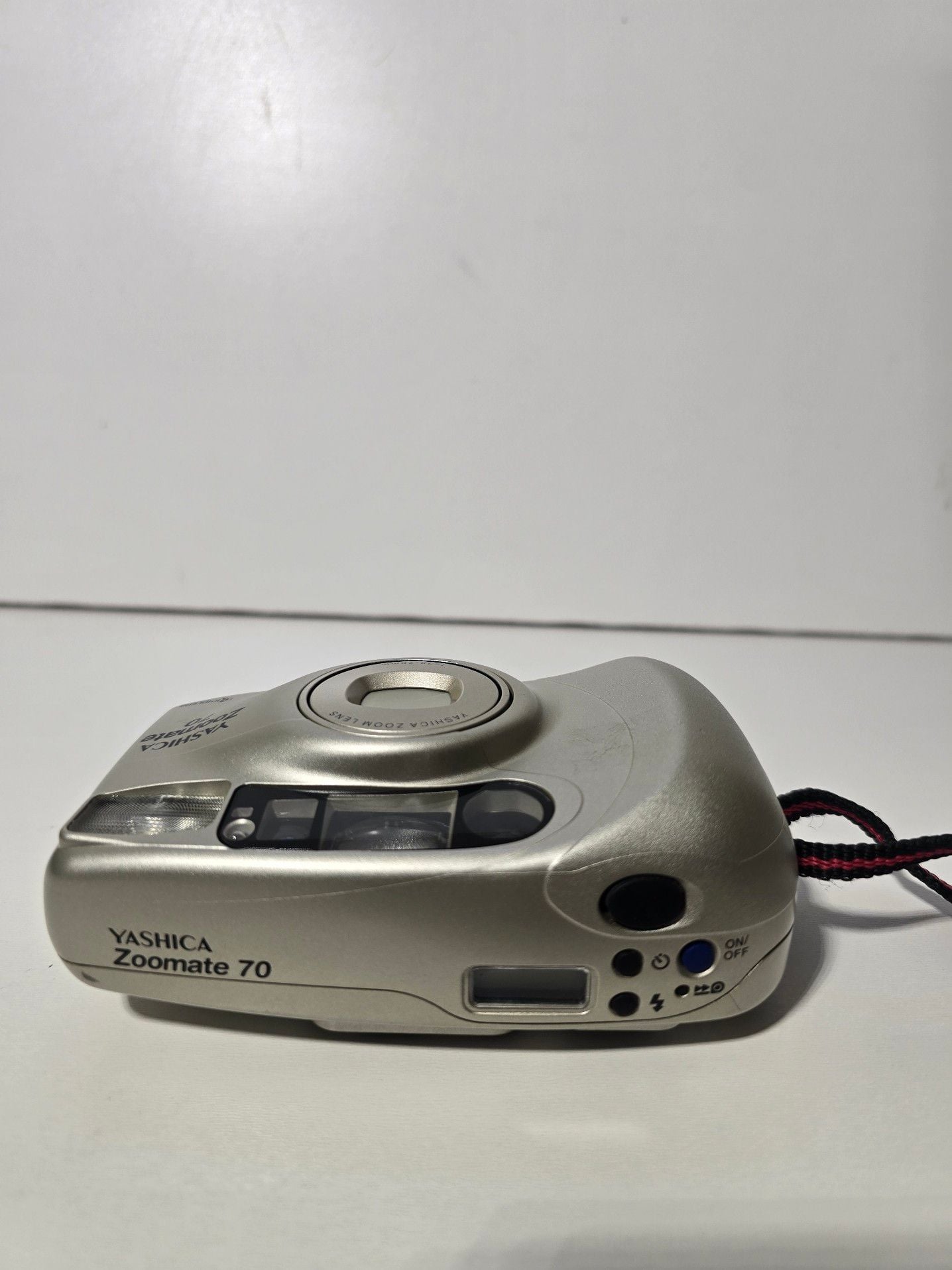 Kyocera Yashica Zoomate 70 35mm Point and Shoot Film Camera 7