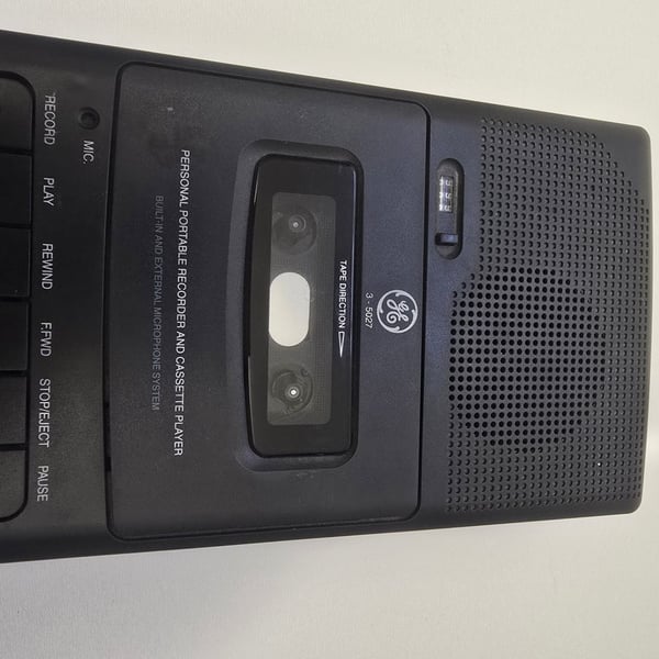GE 3-5027A Personal Portable Recorder and Cassette Player with AC Adapter
