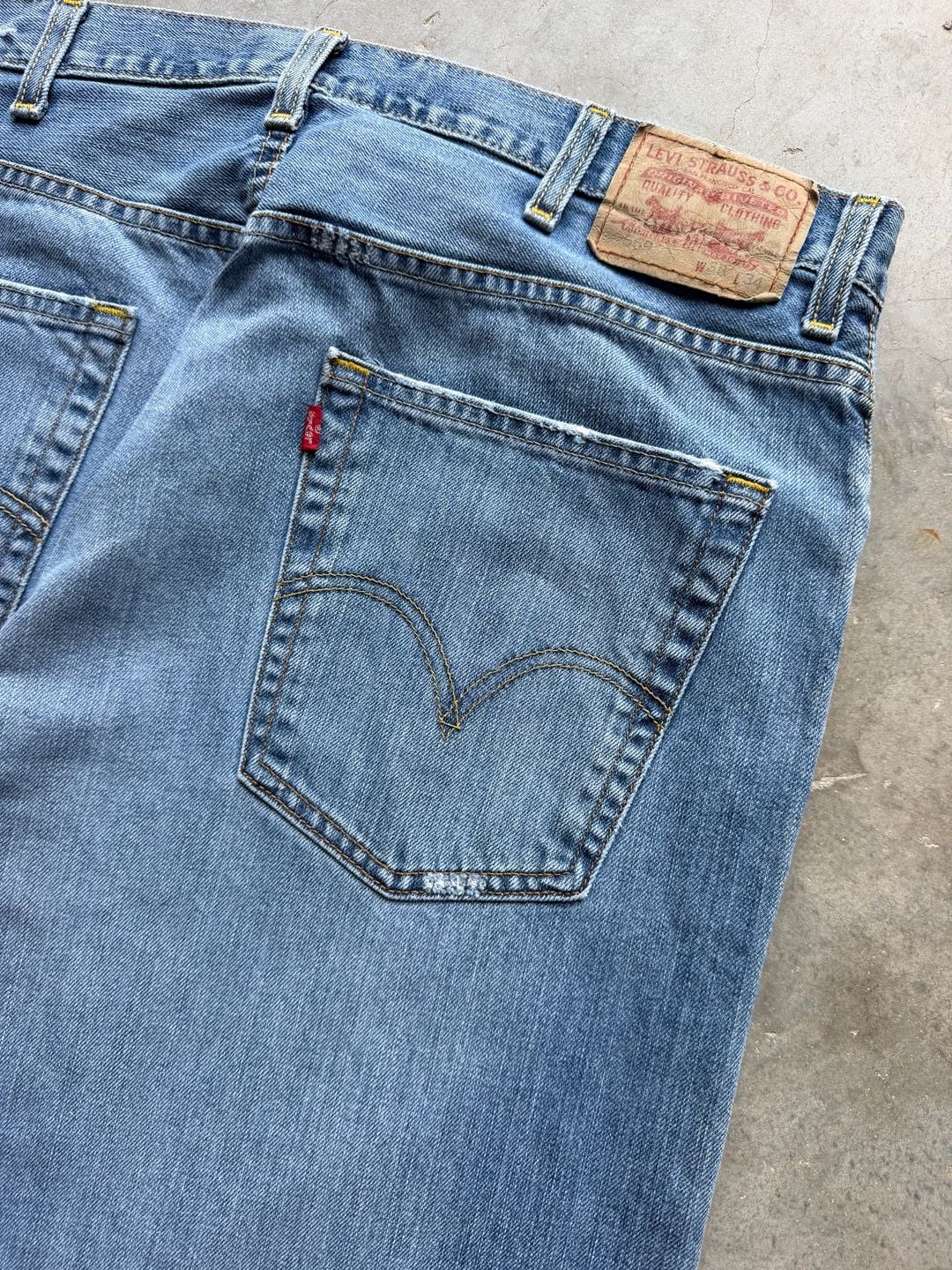 Vintage Y2K Faded Baggy Wide Leg Levi's 569 Loose Straight Men's Denim Jeans W38 8