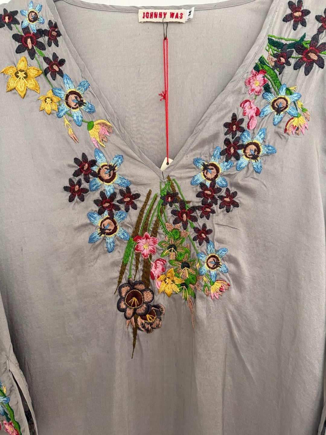 Johnny Was Grey Silk Embroidered Tunic Size S Floral V-Neck NWT 8