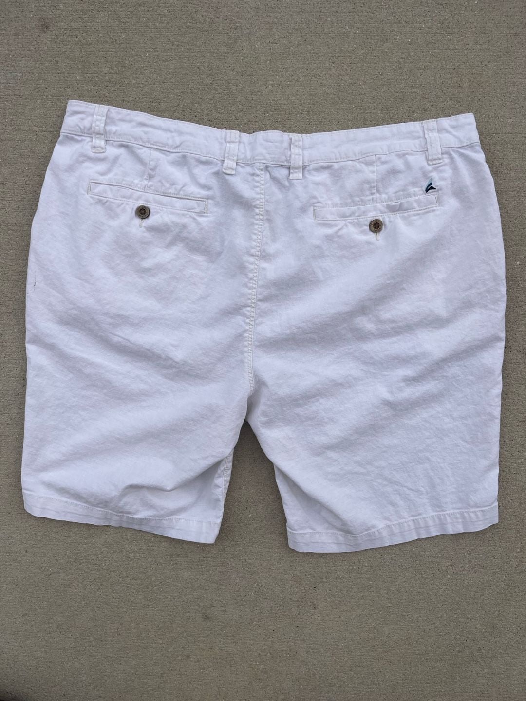 Taylor Vintage Greenwich 9 Inseam Slim Fit White Shorts 38 waist 6