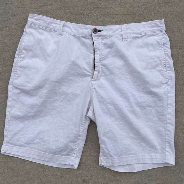 Taylor Vintage Greenwich 9 Inseam Slim Fit White Shorts 38 waist