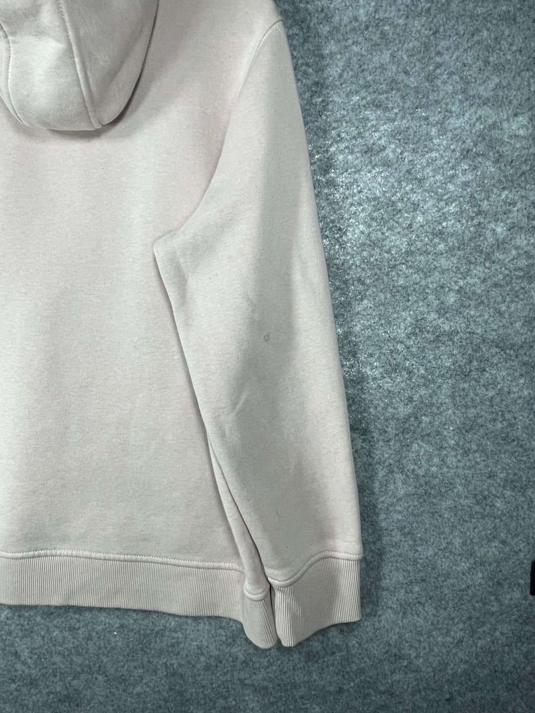 Carhartt Women's Relaxed Fit Midweight Logo Sleeve Hoodie Cream Malt Size 1X 8