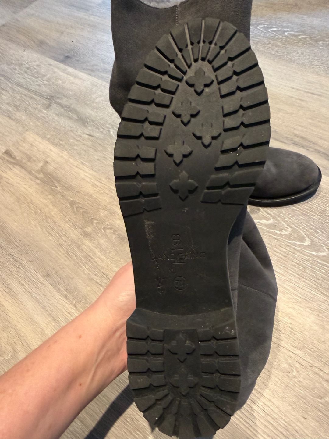 Bandolino Gray Suede Mid-Calf Boots with Faux Fur Lining and Side Zip Size 7M 5