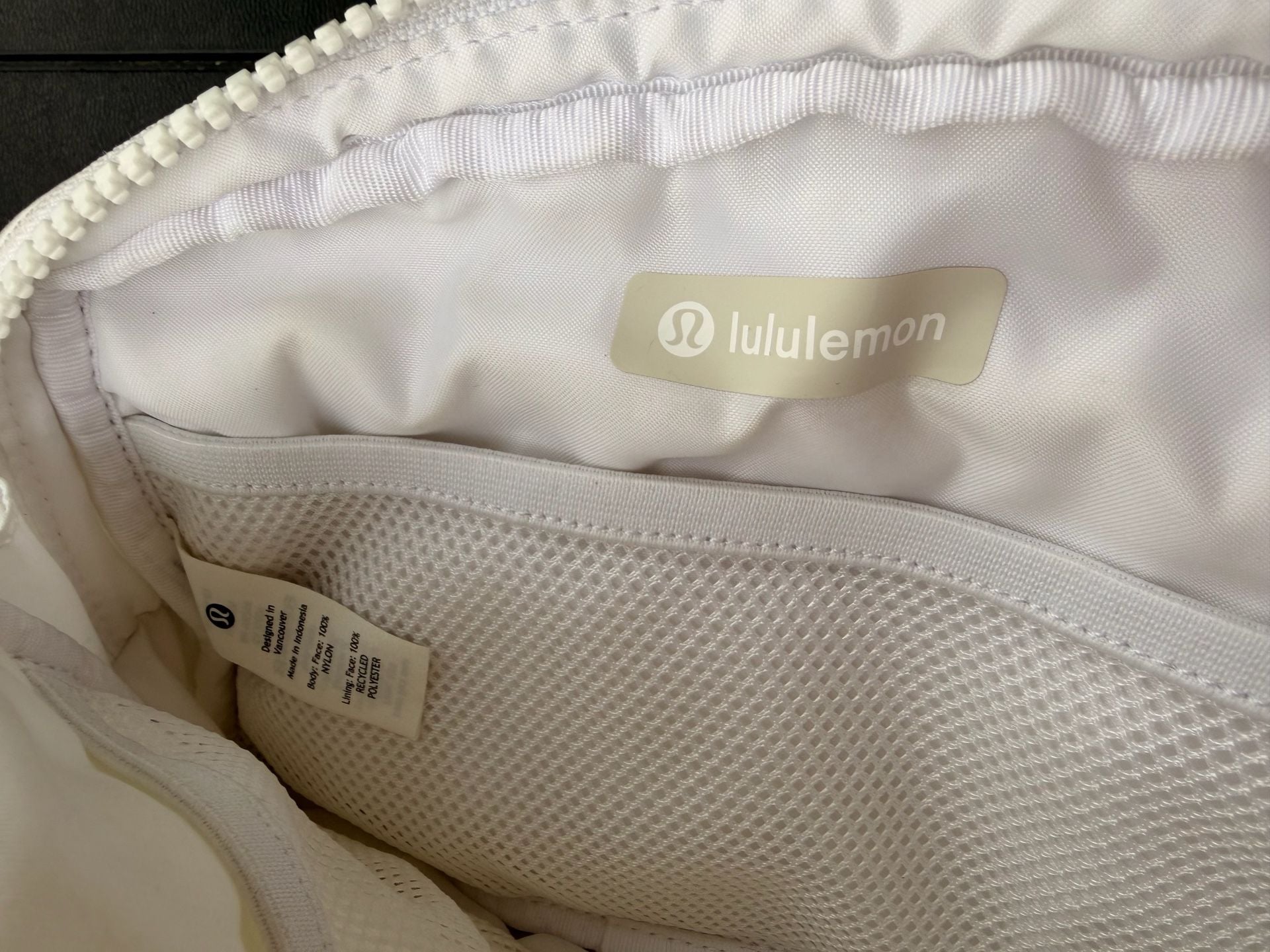 Lululemon Everywhere Belt Bag Large Wunder Puff White 2L 5