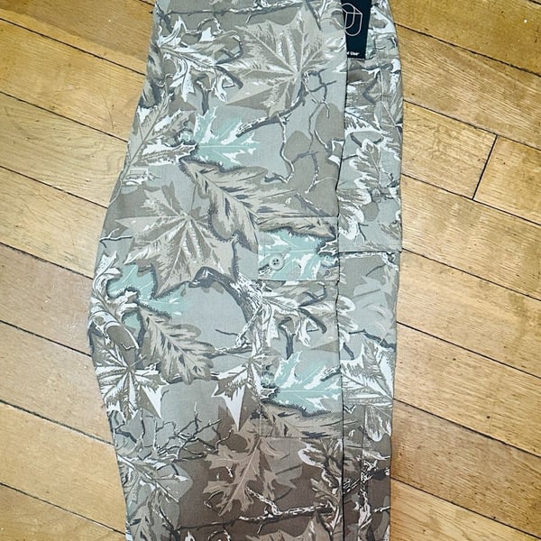 Original Use Mens Baggy Cargo Pants Camouflage Leaf Print Size S New