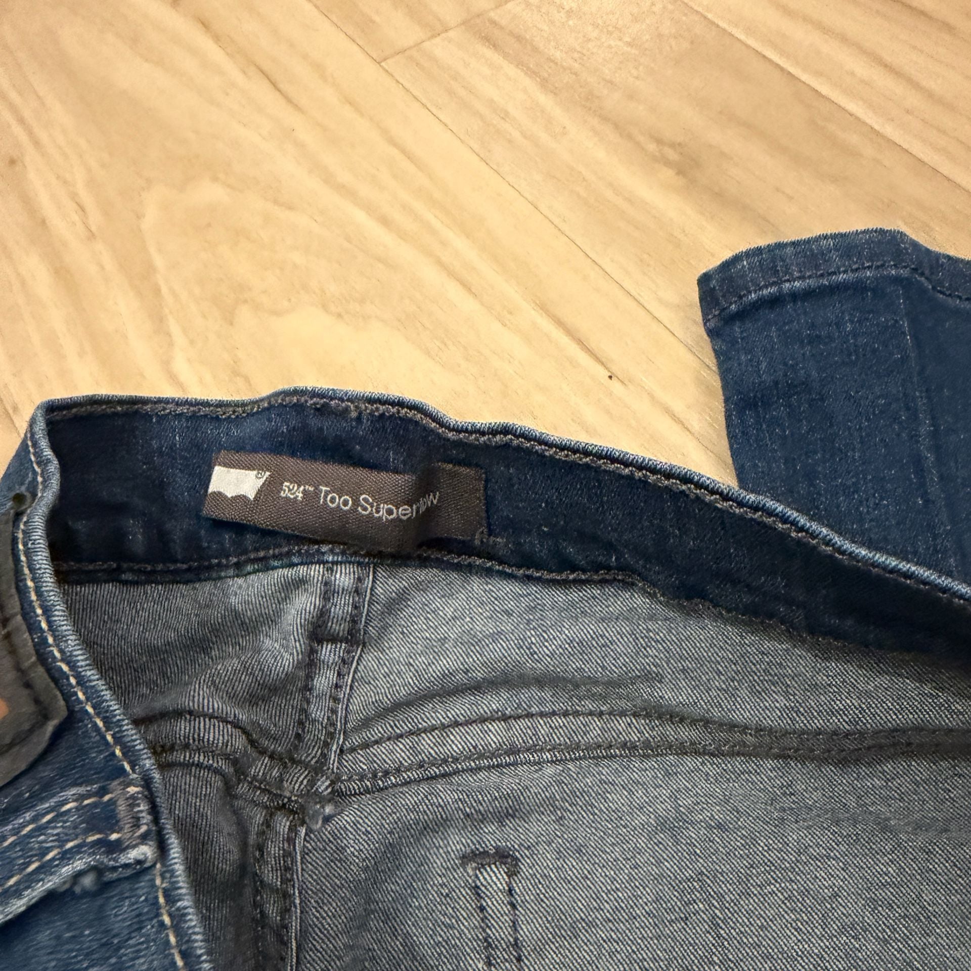 Levi's 524 Too Superlow Bootcut Jeans Women's Size 27x32 Blue Denim 6