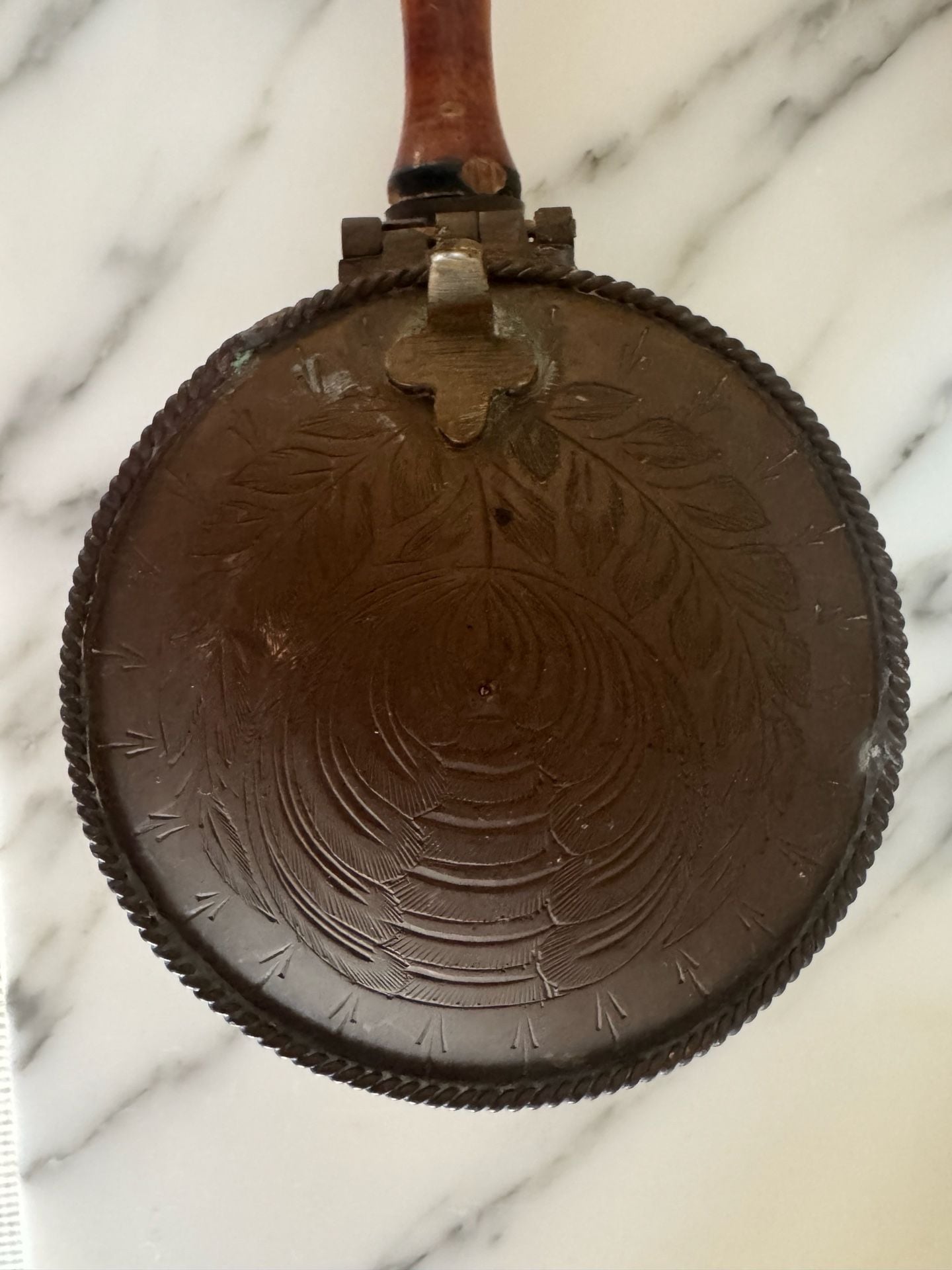 Vintage Brass Silent Butler Crumb Catcher with Wooden Handle and Etched Floral Design 5