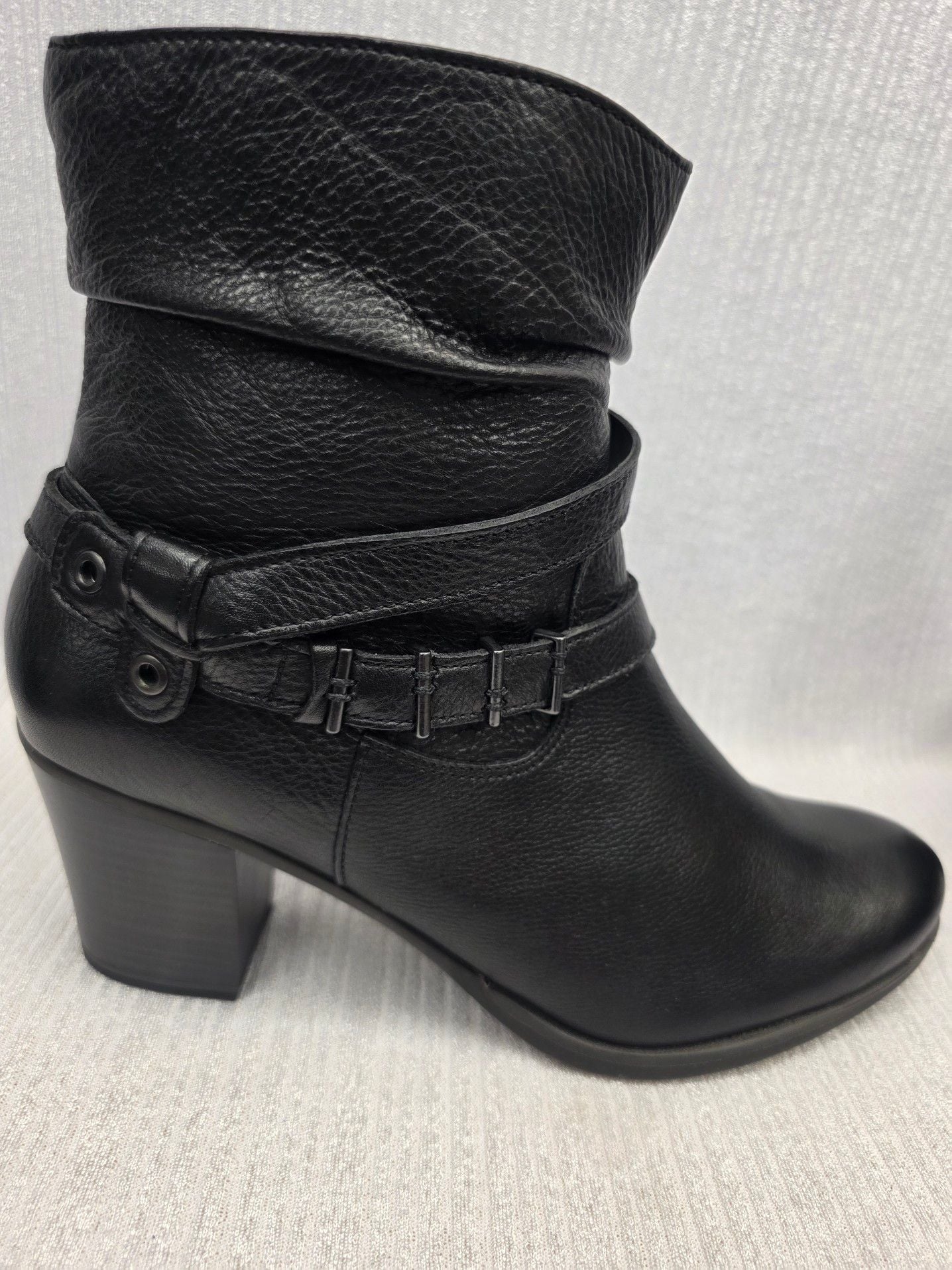Tamaris Black Leather Ankle Boots with Straps and Block Heel 10