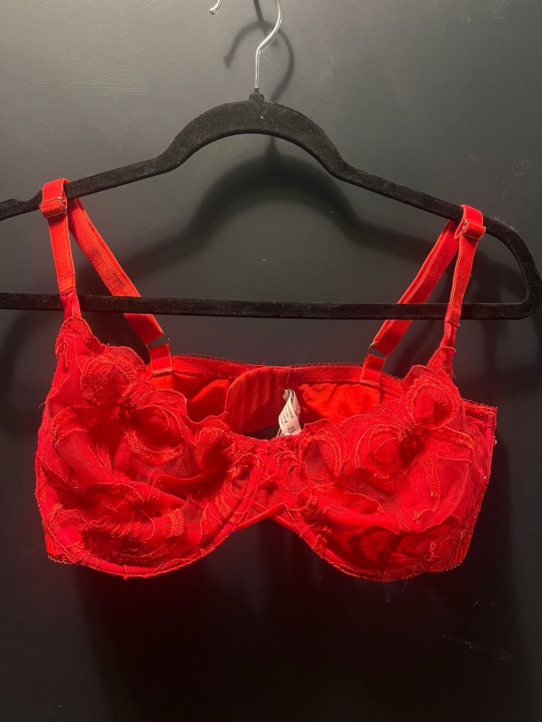 Victoria's Secret Dream Angels Push-Up Without Padding Bra 38DDD Red 2