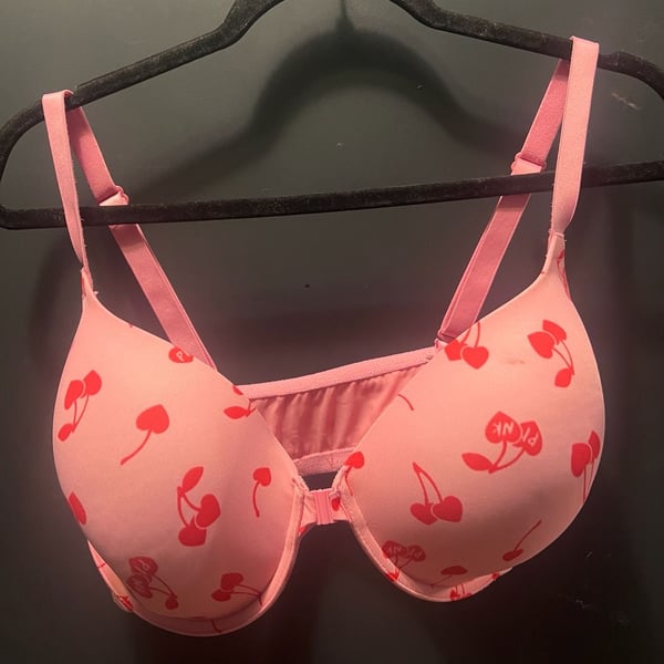 PINK Victoria's Secret Cherry Print Front-Close Lightly Lined Bra