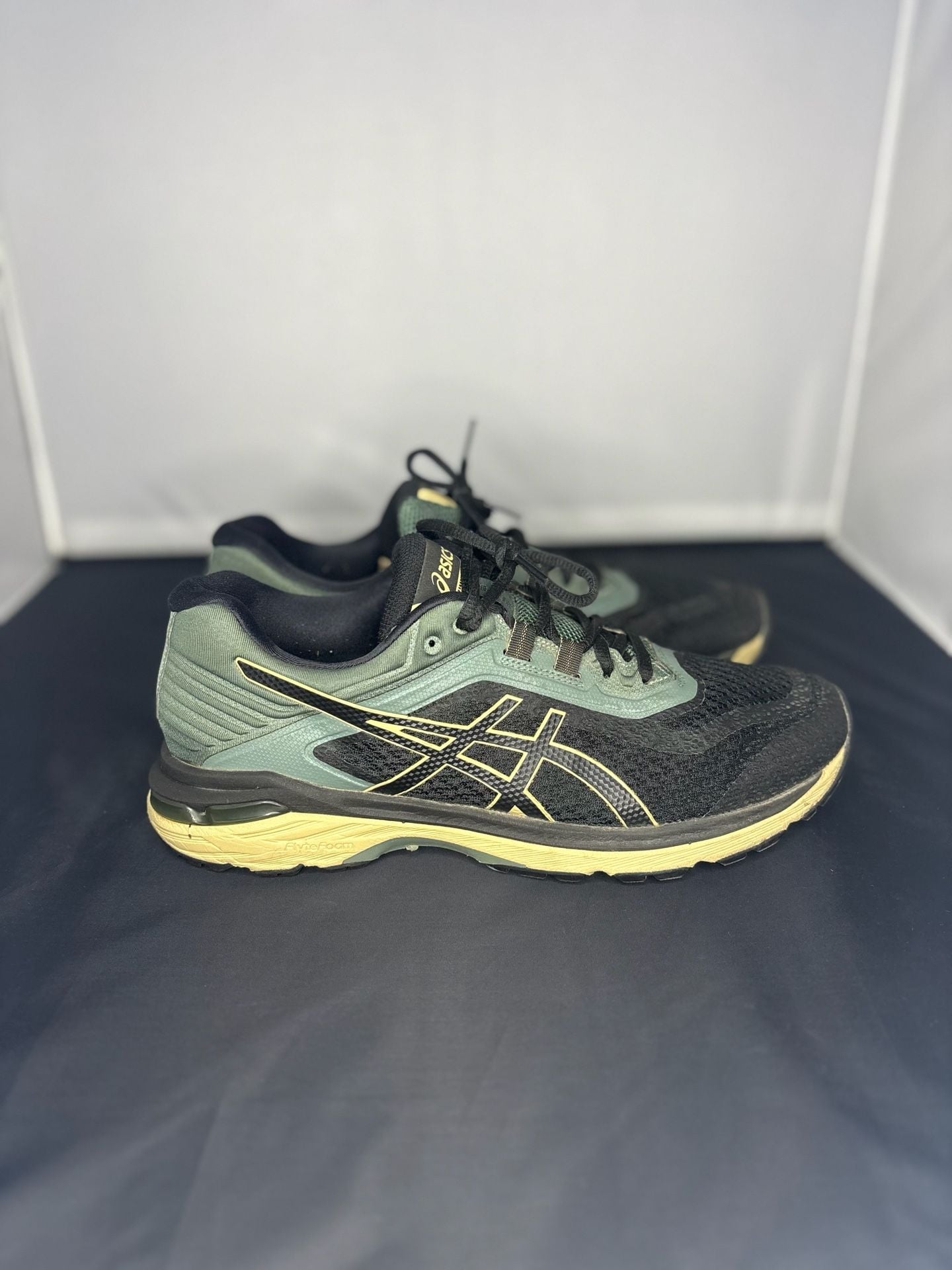 ASICS GT-2000 6 Dark Forest Running Shoes Black Green 2