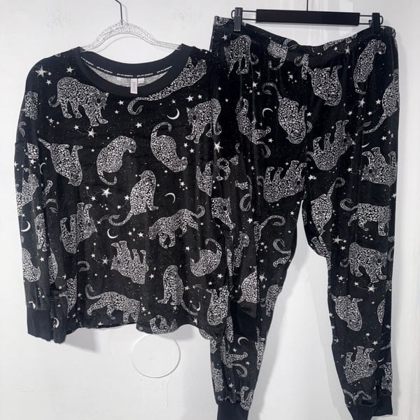 Joyspun Women's Celestial Leopard Print Velour Pajama Set XL
