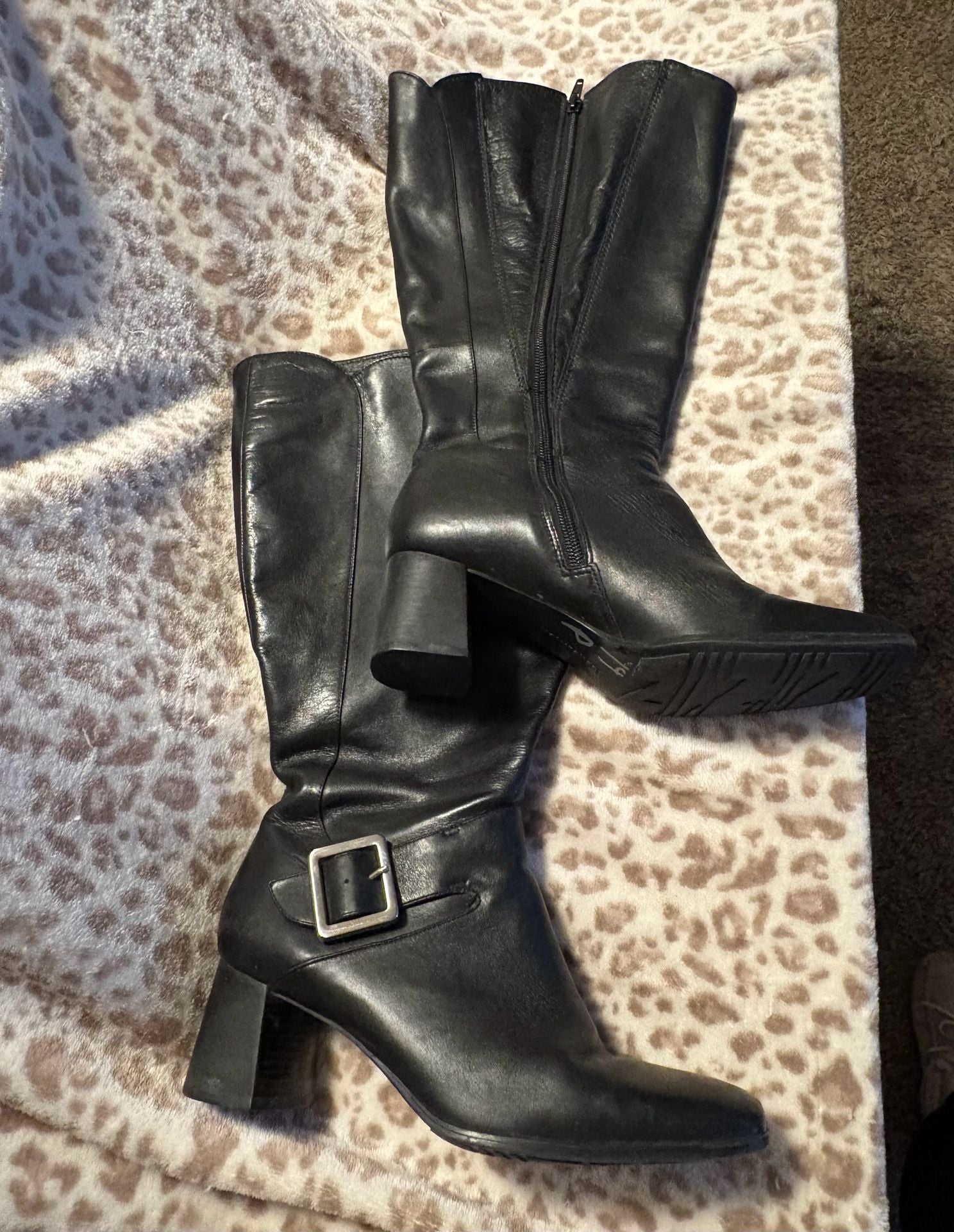 Sassy Naturalizer Black Leather Knee High Heeled Boots with Buckle Size 7.5W 3