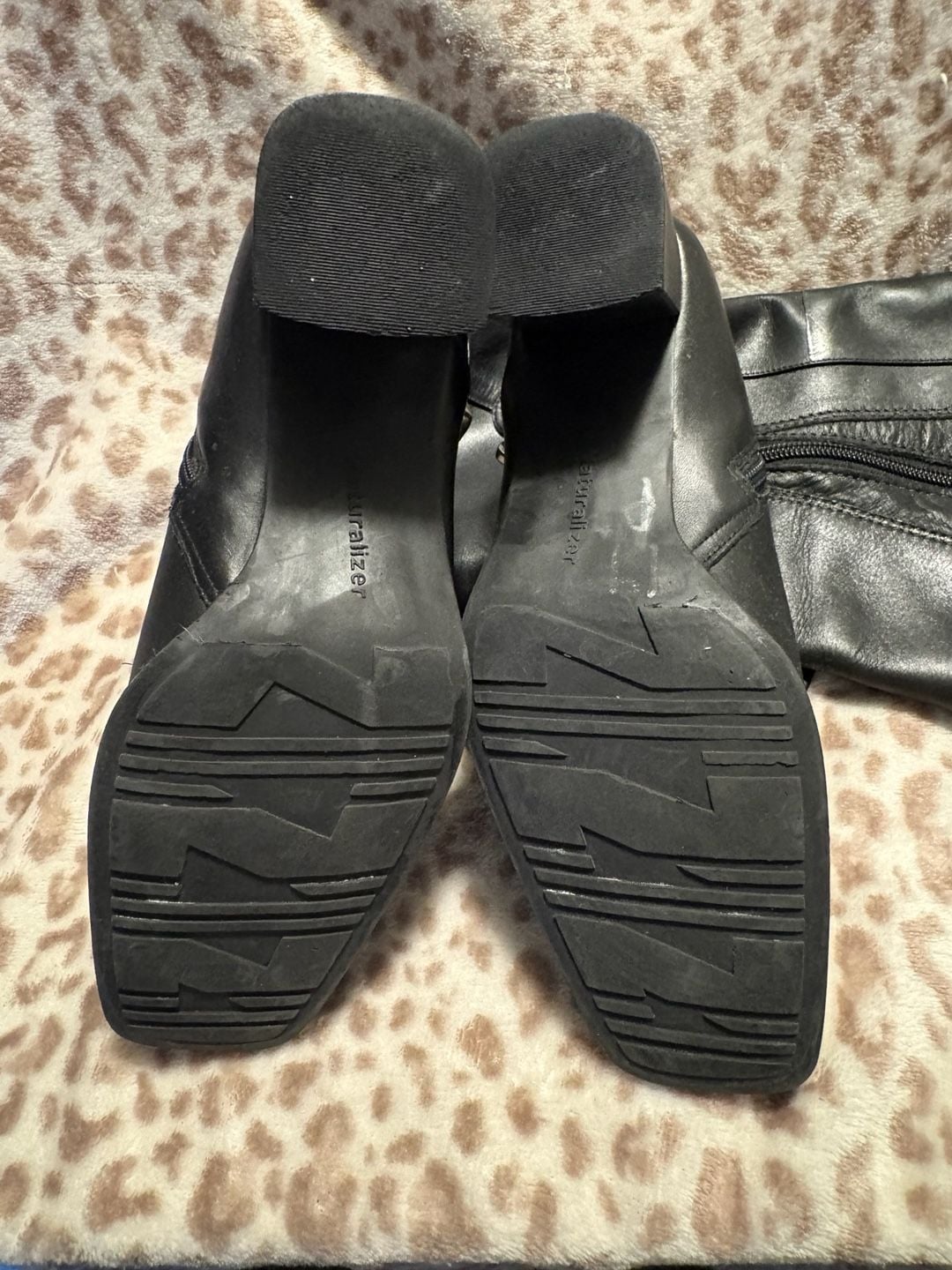 Sassy Naturalizer Black Leather Knee High Heeled Boots with Buckle Size 7.5W 6