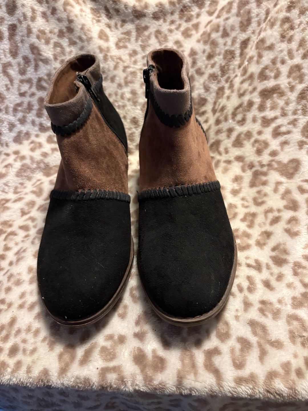 Unique Roxy Devlin Ankle Boots Colorblock Suede Booties Size 8 3