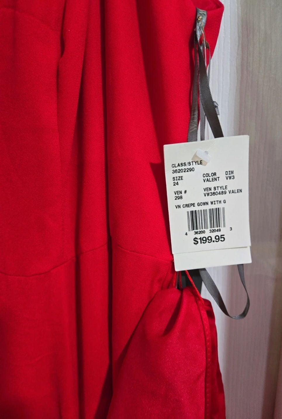White by Vera Wang Crepe Gown in Red Size 24 4