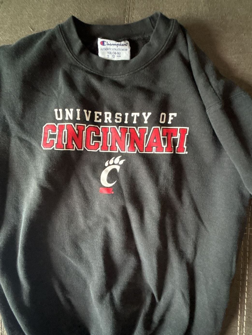 Champion University of Cincinnati Bearcats Black Crewneck Sweatshirt Youth YXL 5