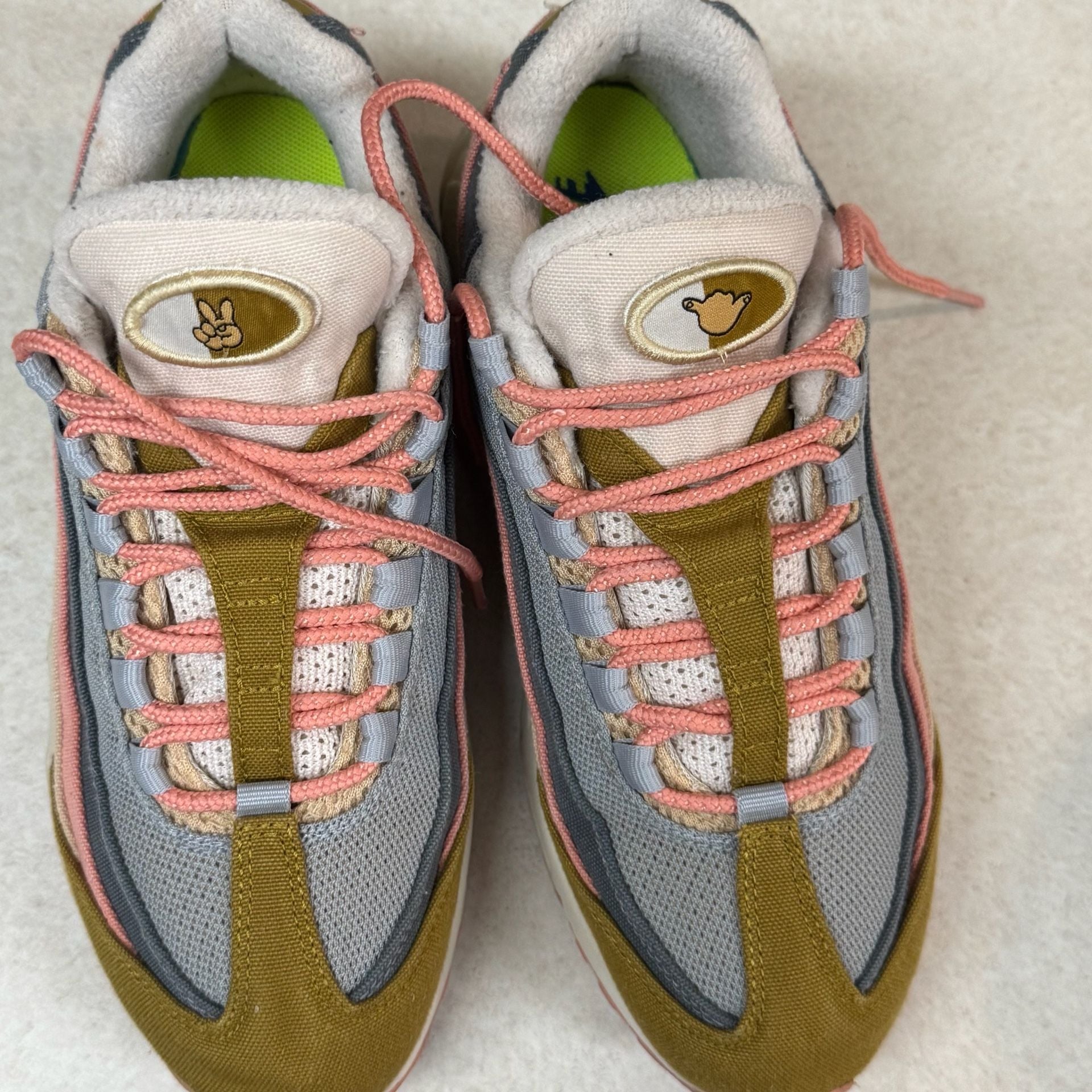 Nike Air Max 95 SE Worldwide Pack Pink Olive Grey Women’s 7.5 DQ7425-900 12