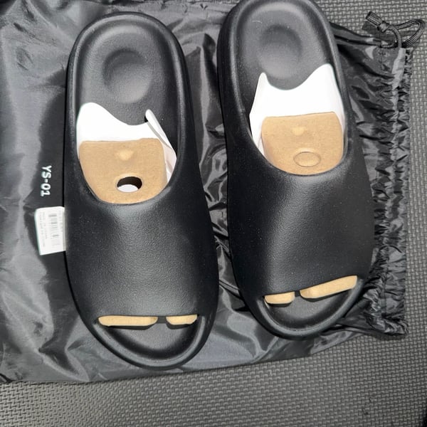 YZY YS-01 Slide Black