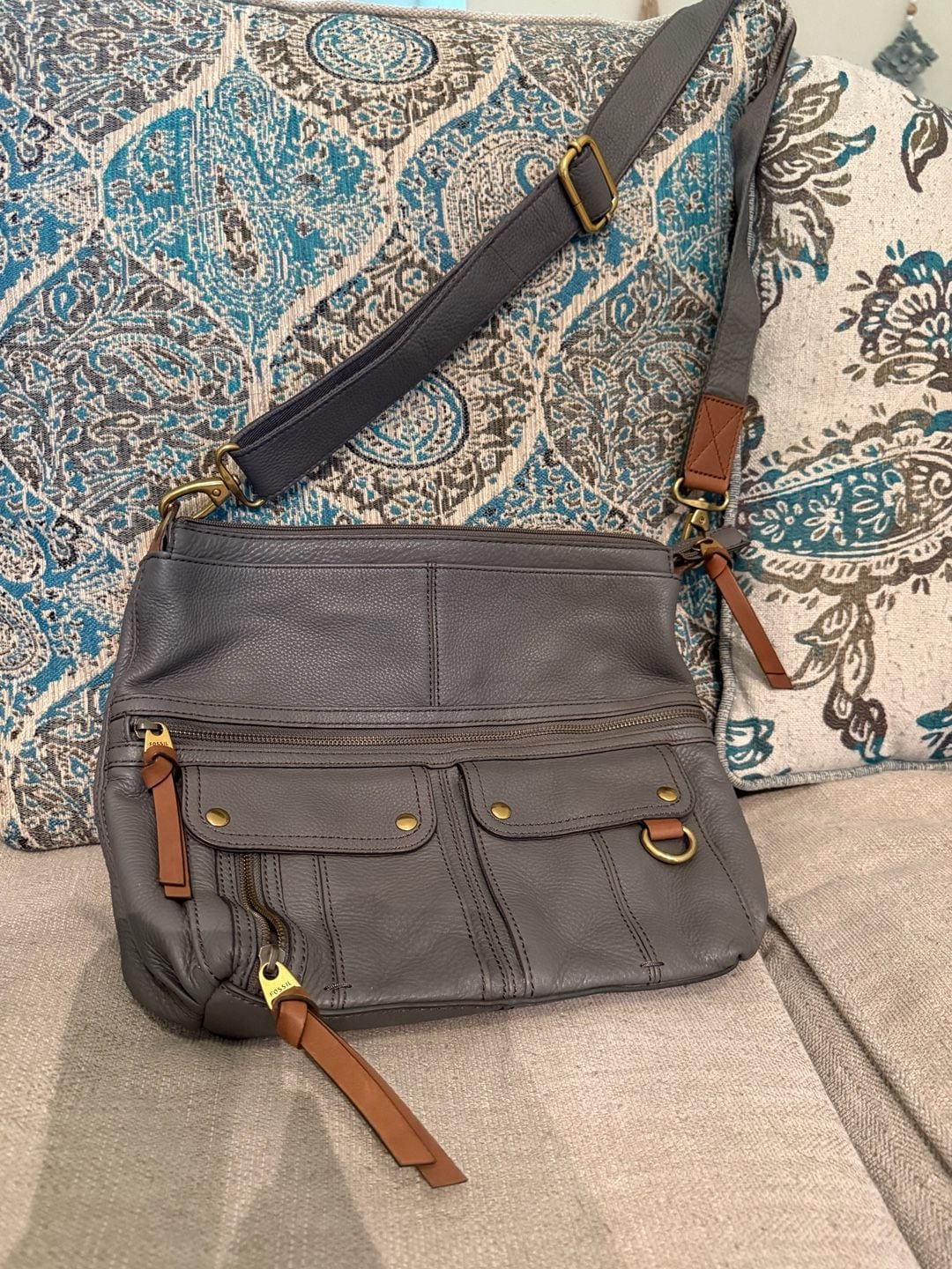 Fossil Morgan Traveler Pebbled Leather Grey Crossbody Messenger Bag 2