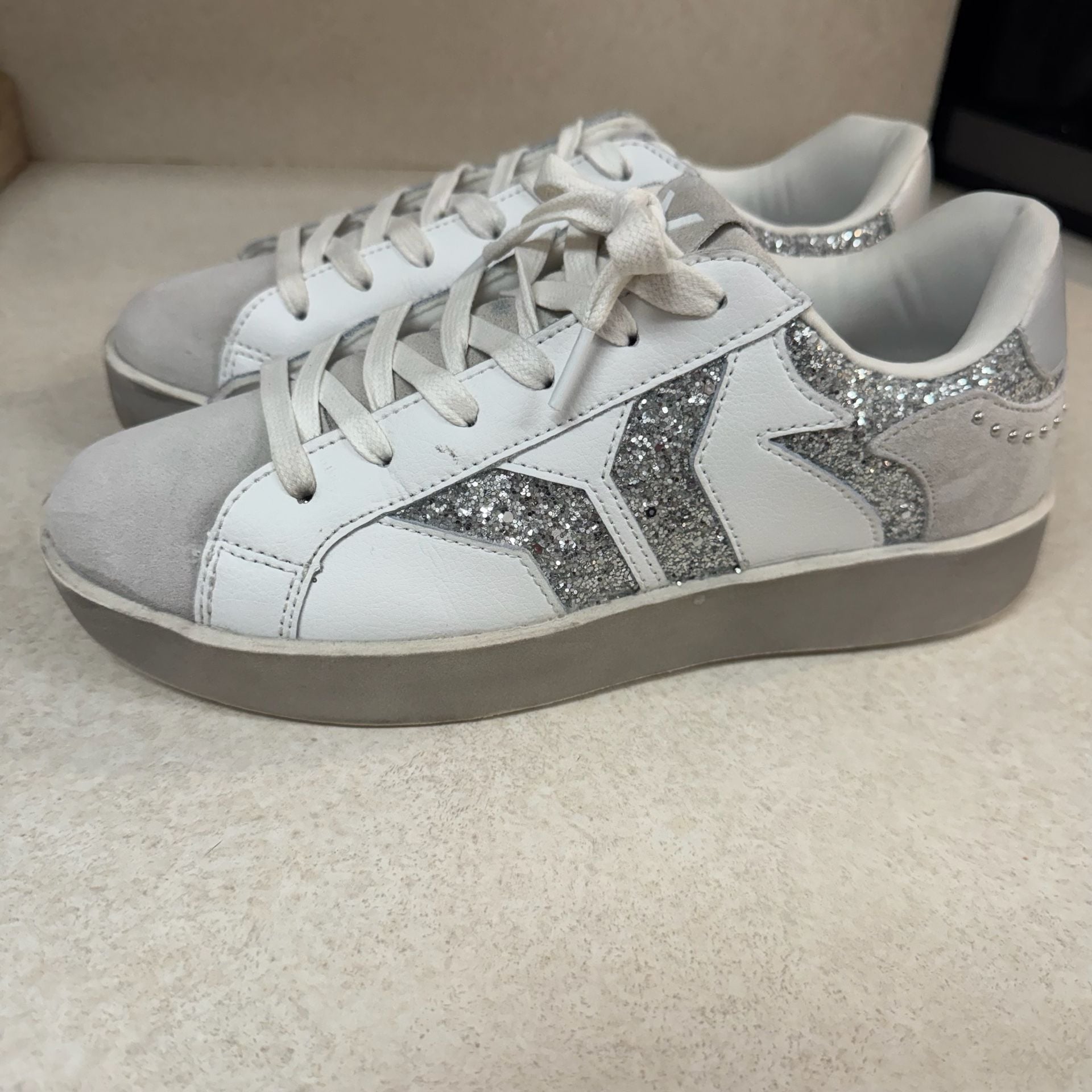 C.O.B. Culture of Brave Play Women’s 10-10.5 Silver Glitter Platform Sneakers 3