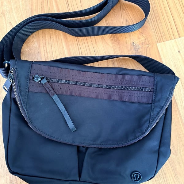 Lululemon Festival 5L Black Crossbody Bag 