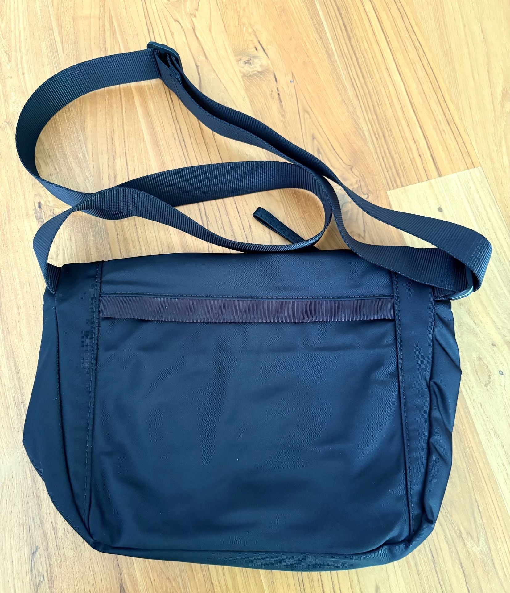 Lululemon Festival 5L Black Crossbody Bag 3