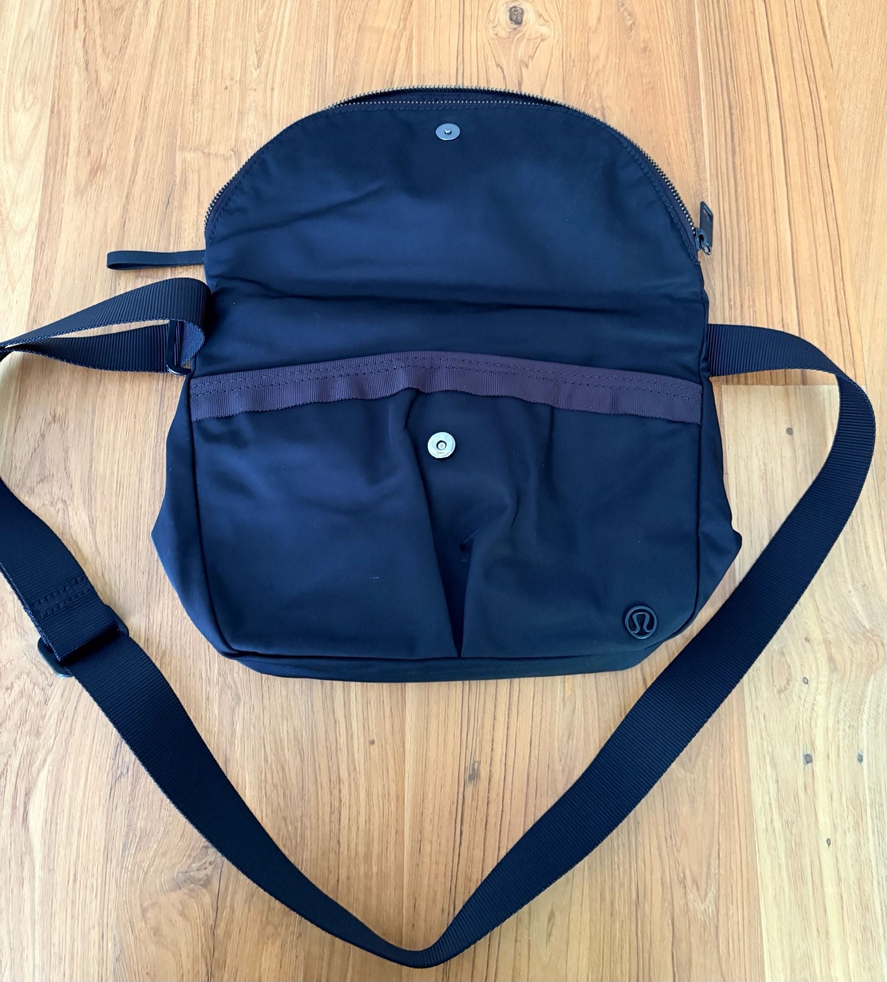 Lululemon Festival 5L Black Crossbody Bag 4