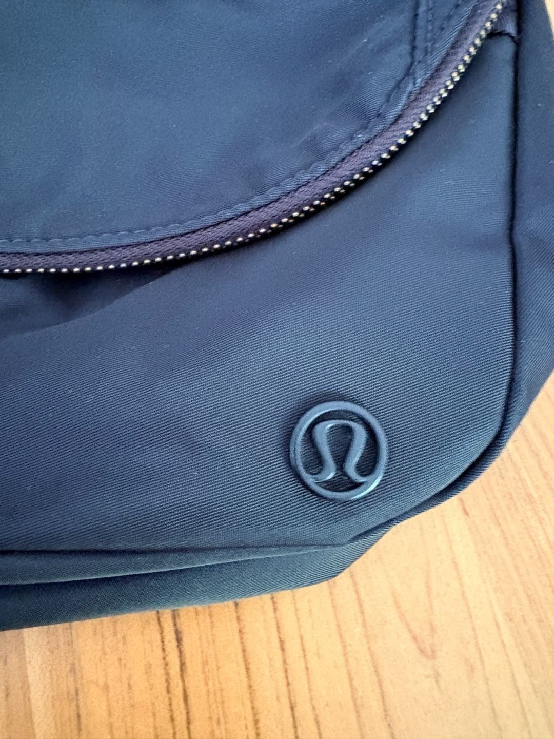 Lululemon Festival 5L Black Crossbody Bag 6