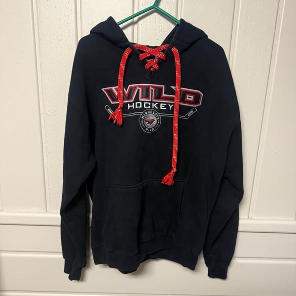 Signature Concepts Minnesota Wild Hockey Black Hoodie Sweatshirt with Lace-Up Neckline Size L