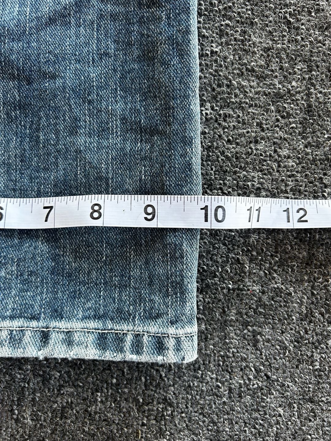 Eddie Bauer Men's Blue Distressed Denim Jeans Size 38x32 4
