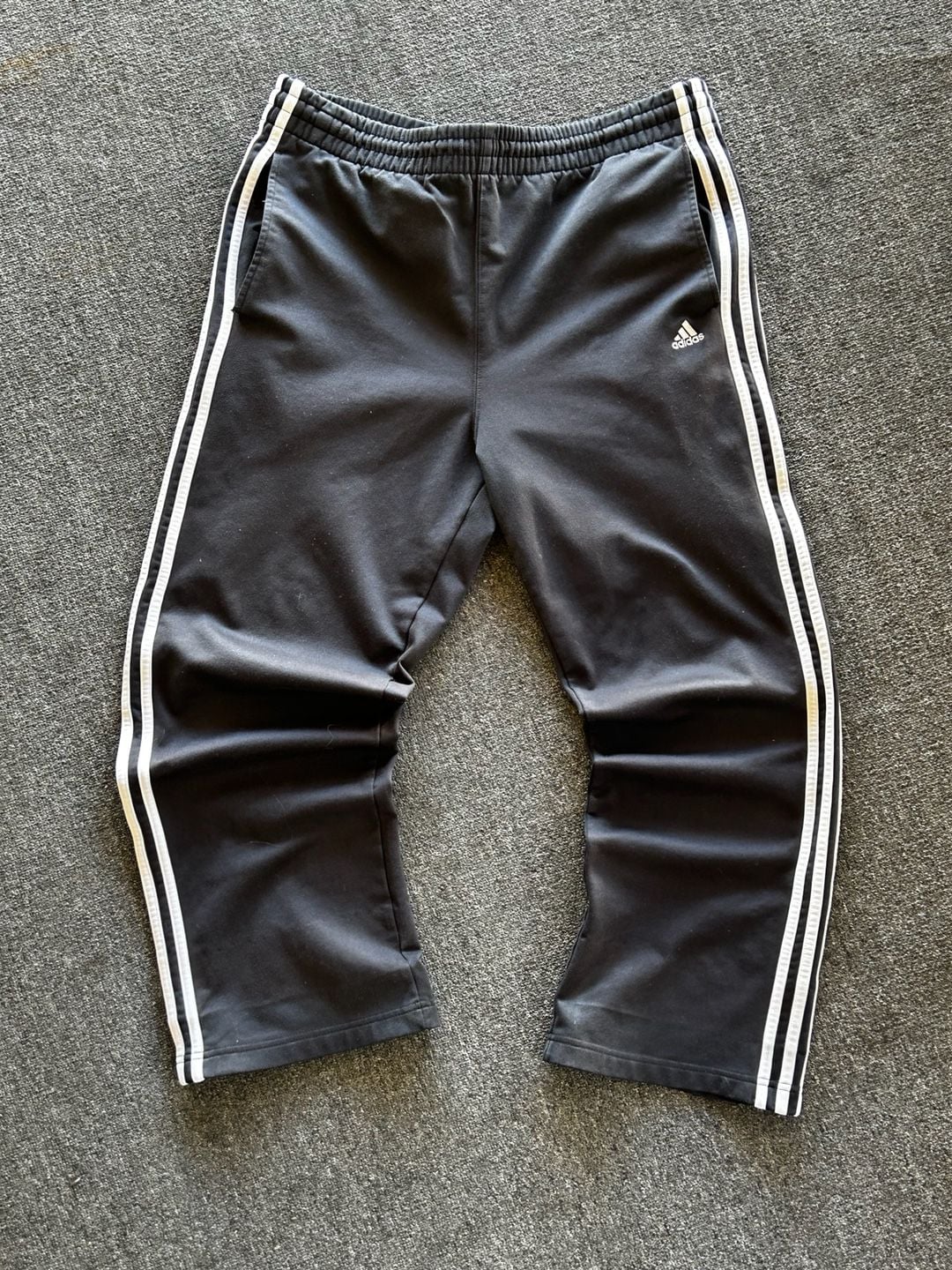 Vintage Adidas Black 3-Stripes Athletic Sweatpants Track Pants Size S 2