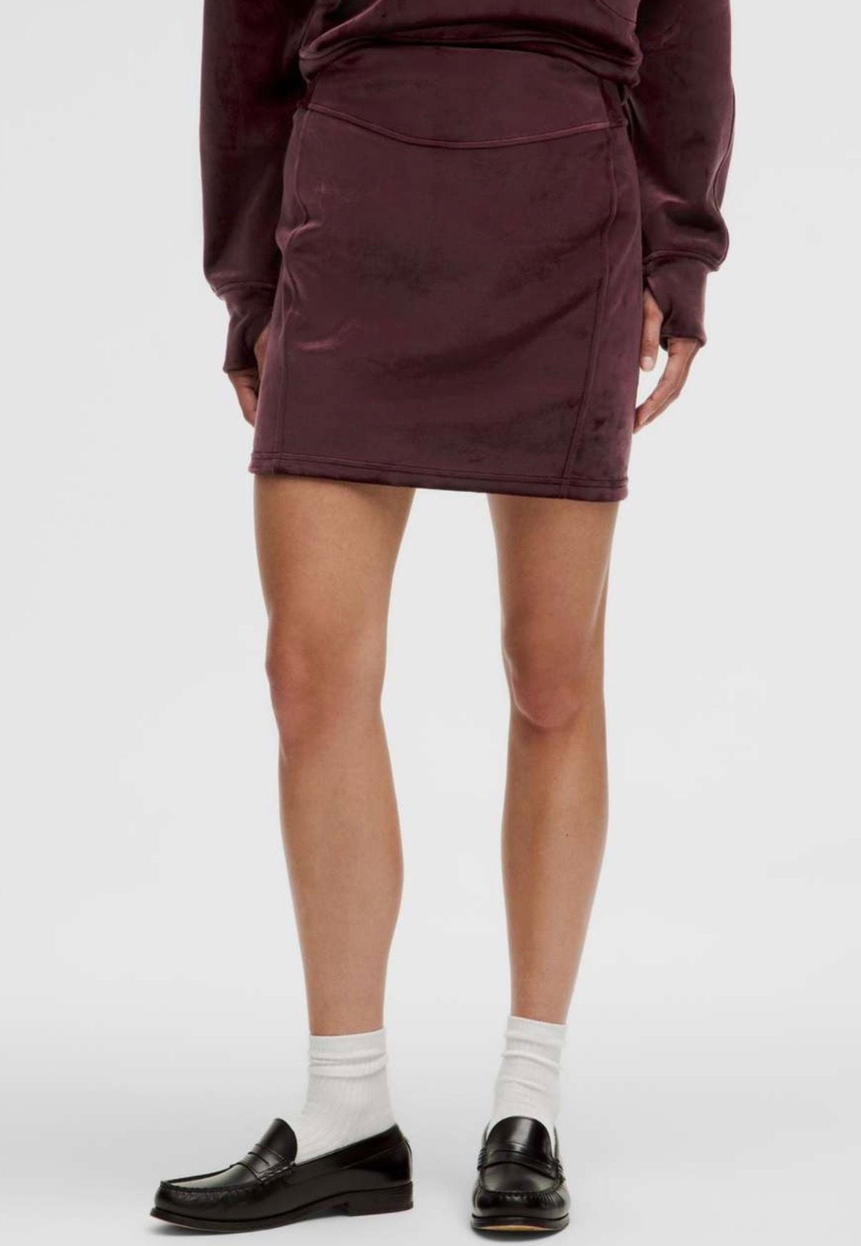 Lululemon Scuba High-Rise Mini Skirt Velvet Garnet Size XS 2