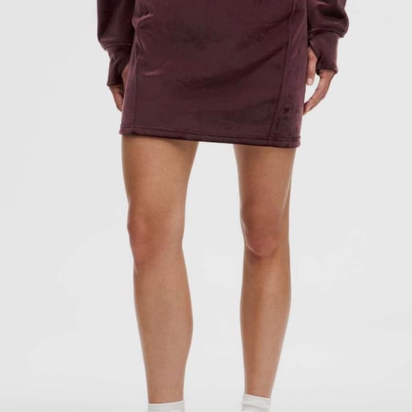 Lululemon Scuba High-Rise Mini Skirt Velvet Garnet Size XS