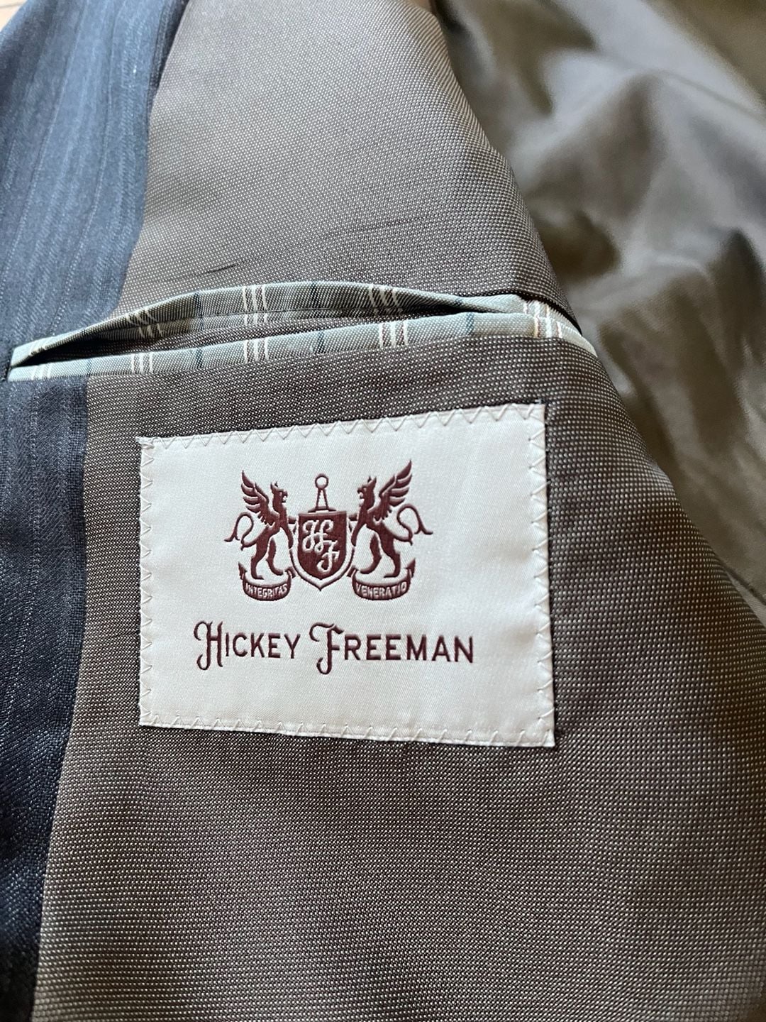 Hickey Freeman Mens 2-Piece Suit Wool Pinstripe Jacket & Pants Gray 40R 35x32 4