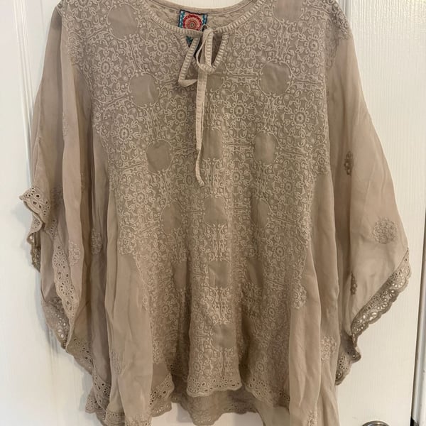 Johnny Was Dakota Embroidered Tie Neck Poncho Top Size S Taupe Boho Eyelet
