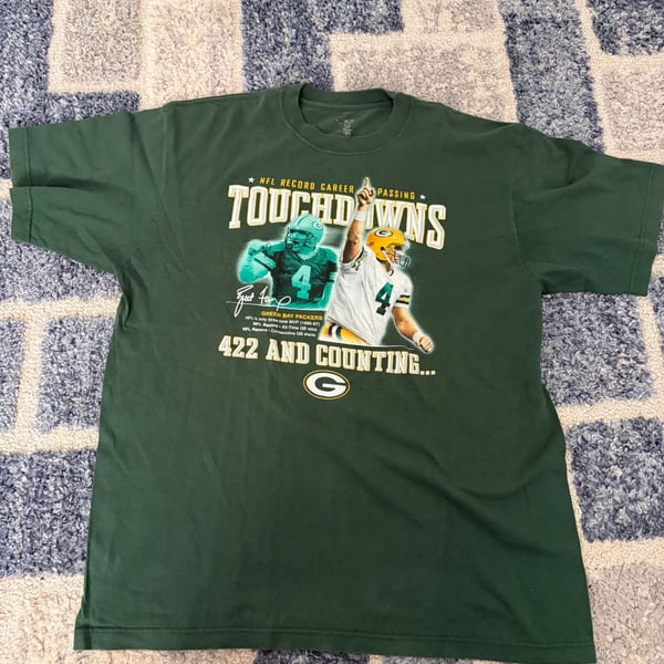 Vintage Reebok Green Bay Packers Brett Favre 422 and Counting Touchdowns Graphic T-Shirt