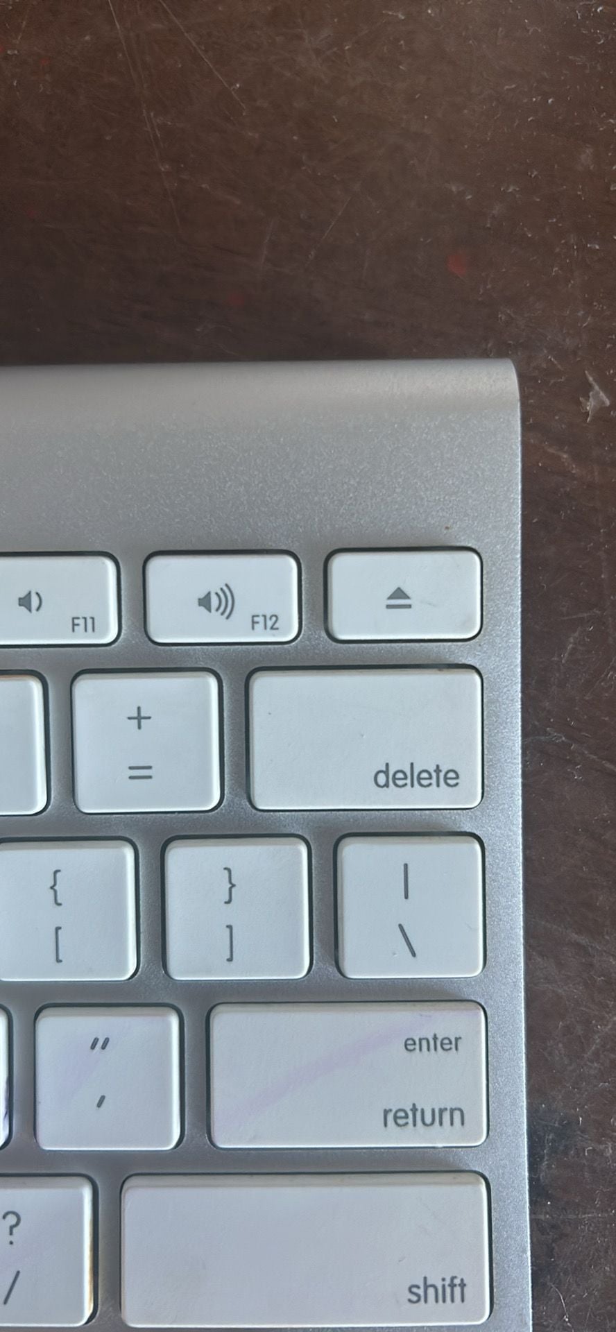Apple Wireless Bluetooth Keyboard Model A1314 4