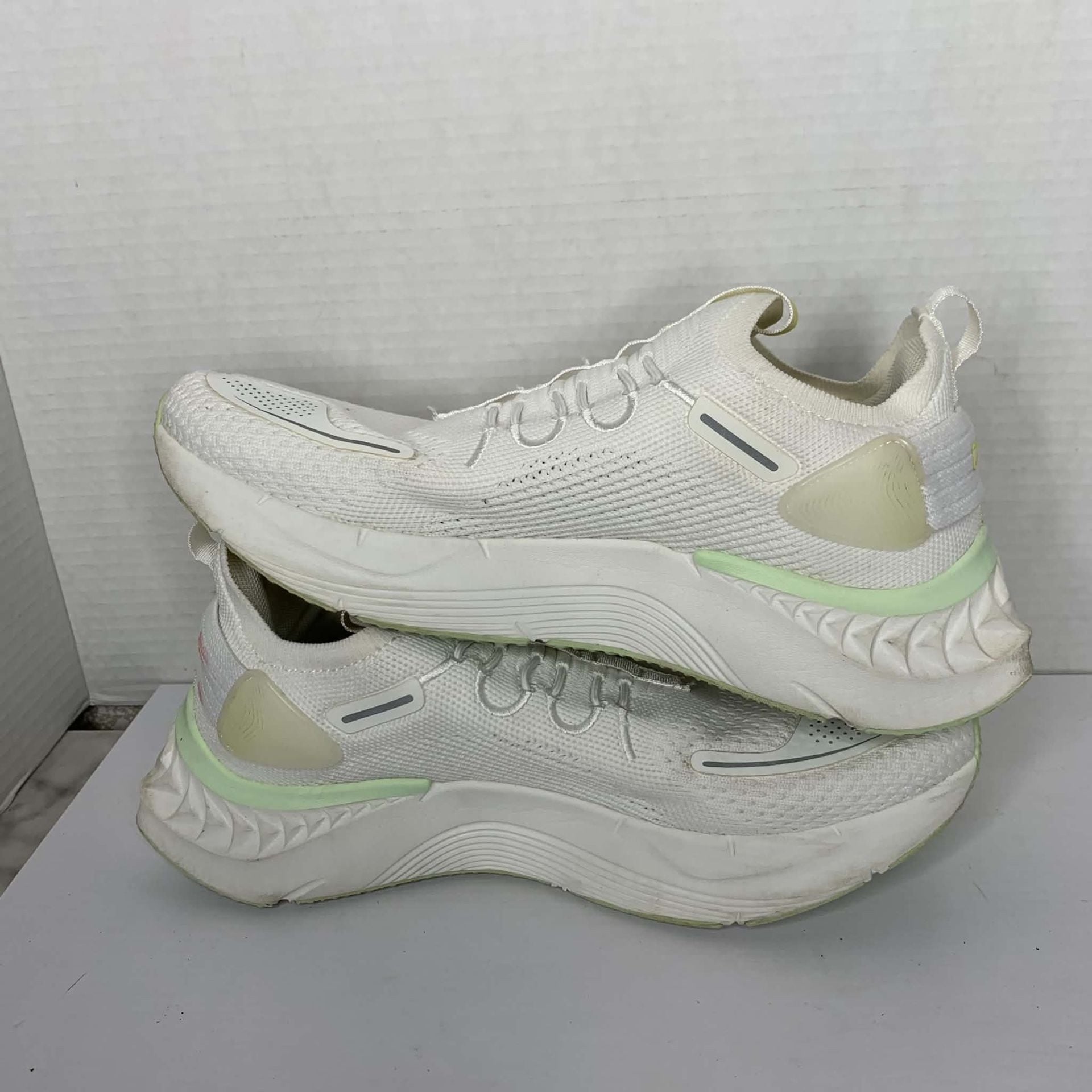 Charly White and Lime Green Athletic Running Sneakers Shoes 7