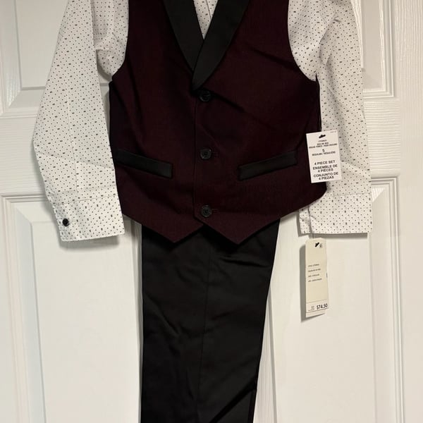 Calvin Klein Boy's 4-Piece Tuxedo Vest Set Size 5 Regular Dark Red