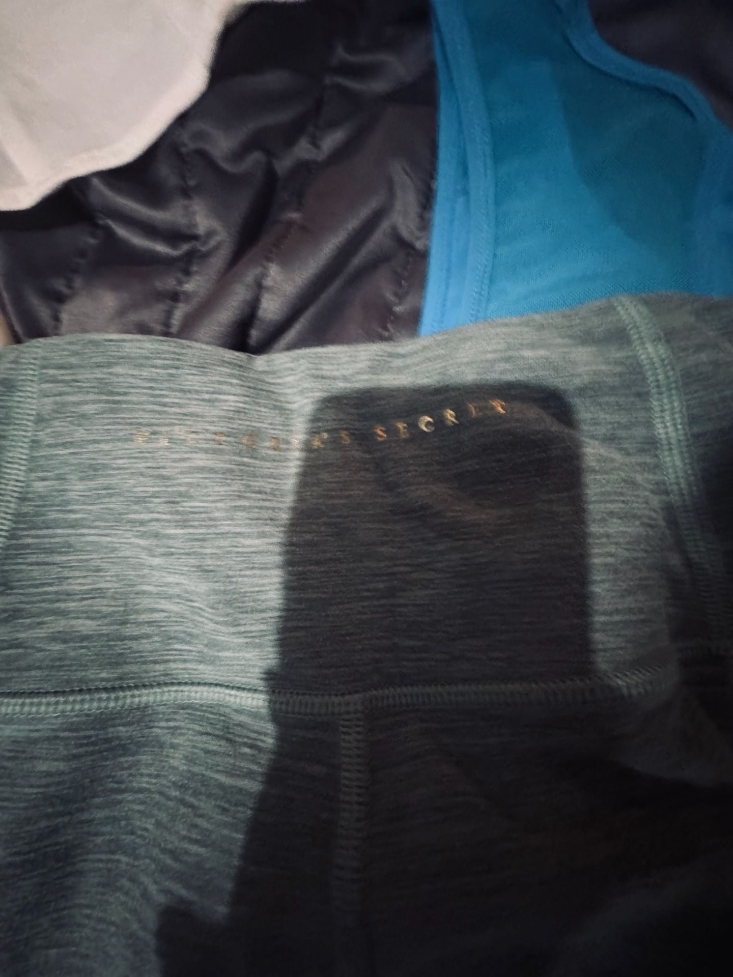 Victoria's Secret Studio 7/8 Legging Soft Pockets Heather Sage Mist 3