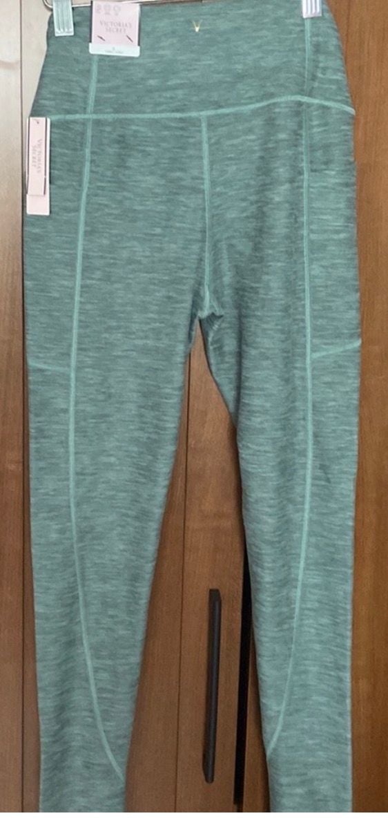 Victoria's Secret Studio 7/8 Legging Soft Pockets Heather Sage Mist 9