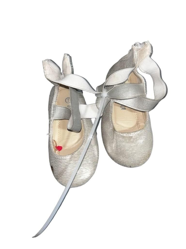 Baby Girls Silver Metallic Ballerina Shoes Size 7 1