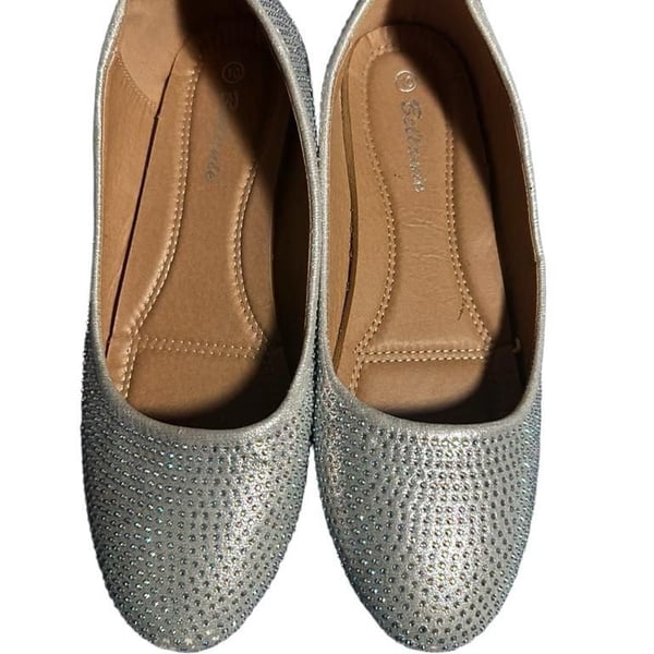 Bellamie Women's Silver Rhinestone Crystal Embellished Ballet Flats Slip On Shoes Size 10