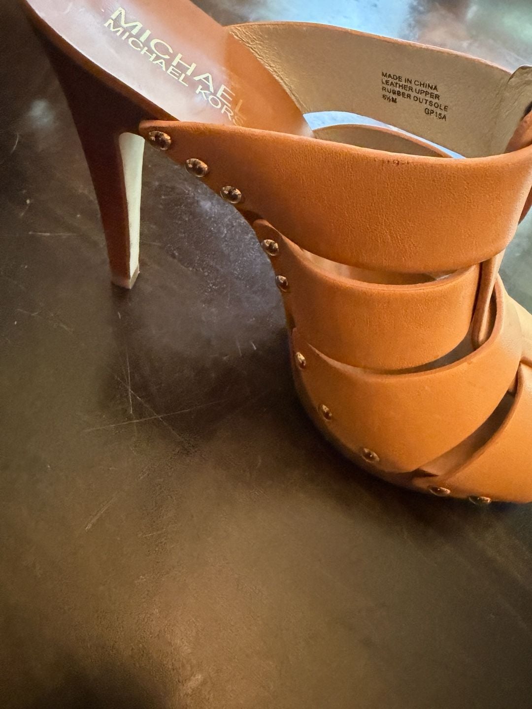 MICHAEL Michael Kors Somerly Leather Studded Mule Pump Peanut Brown Size 8.5M 6